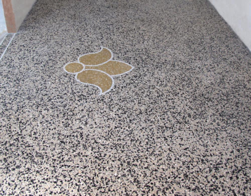 Terrazzo, pavimento in graniglia battuta